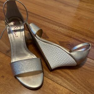 Size 7, Lilly Pulitzer Elegant Gold Wedge Sandals